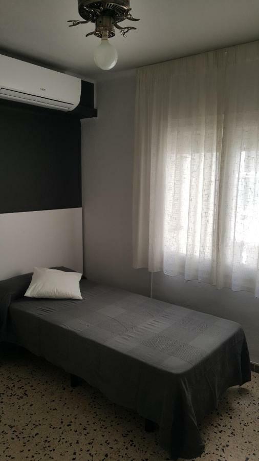Hostal Can Joanet Cambrils Εξωτερικό φωτογραφία