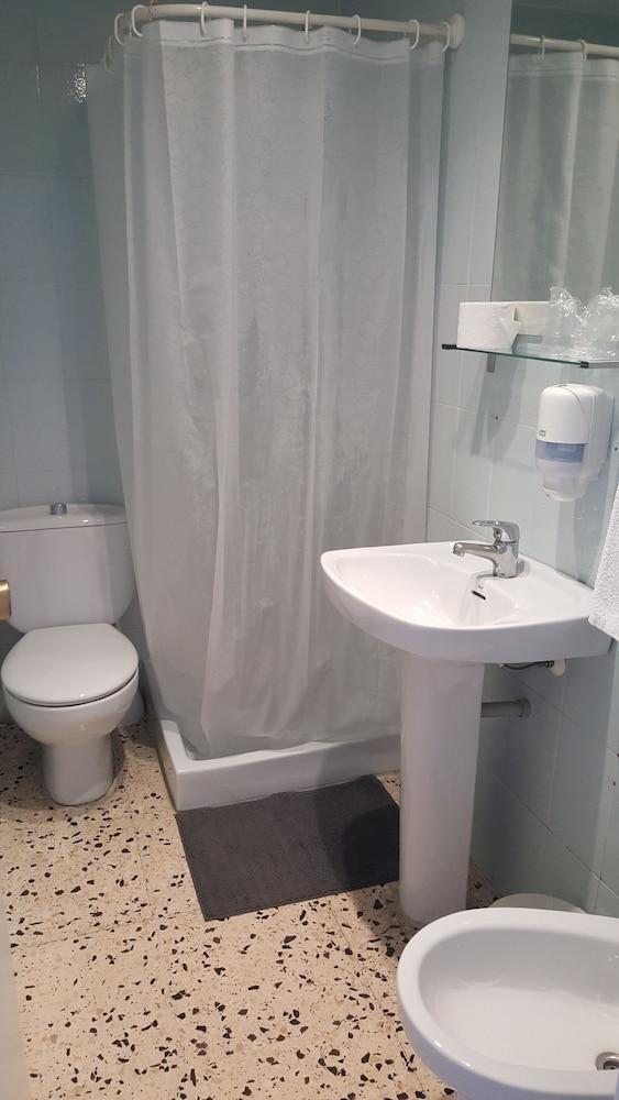 Hostal Can Joanet Cambrils Εξωτερικό φωτογραφία